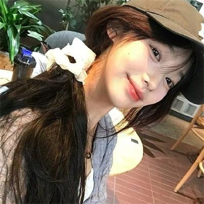 淘气小女巫